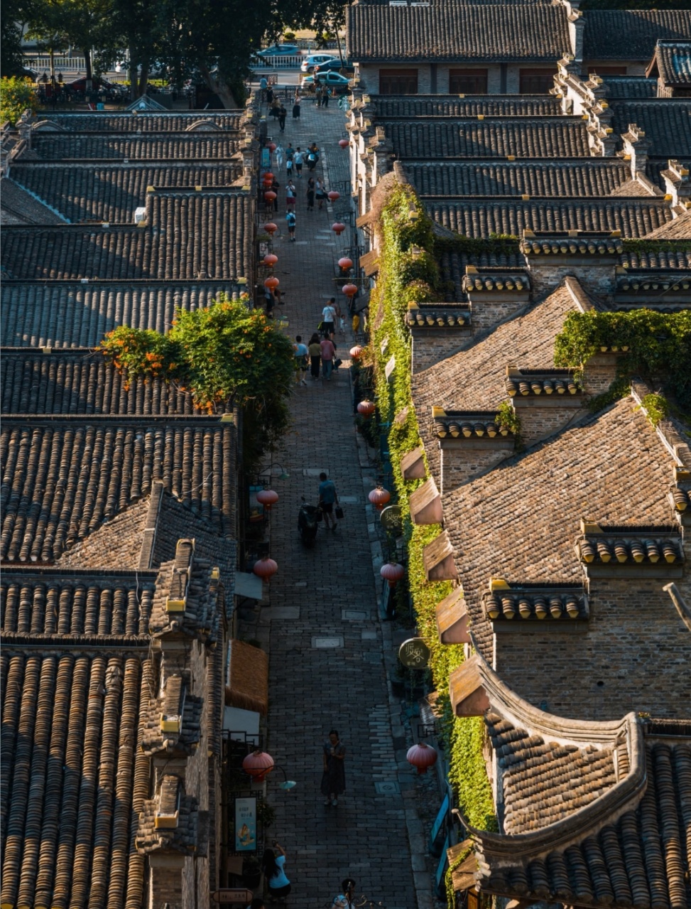 来镇江旅游可以溜娃吗？到西津渡历史街区来，让你轻松带娃出行不踩雷