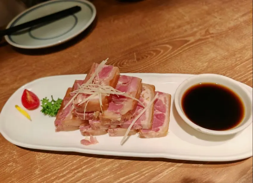 水晶肴肉切片摆盘