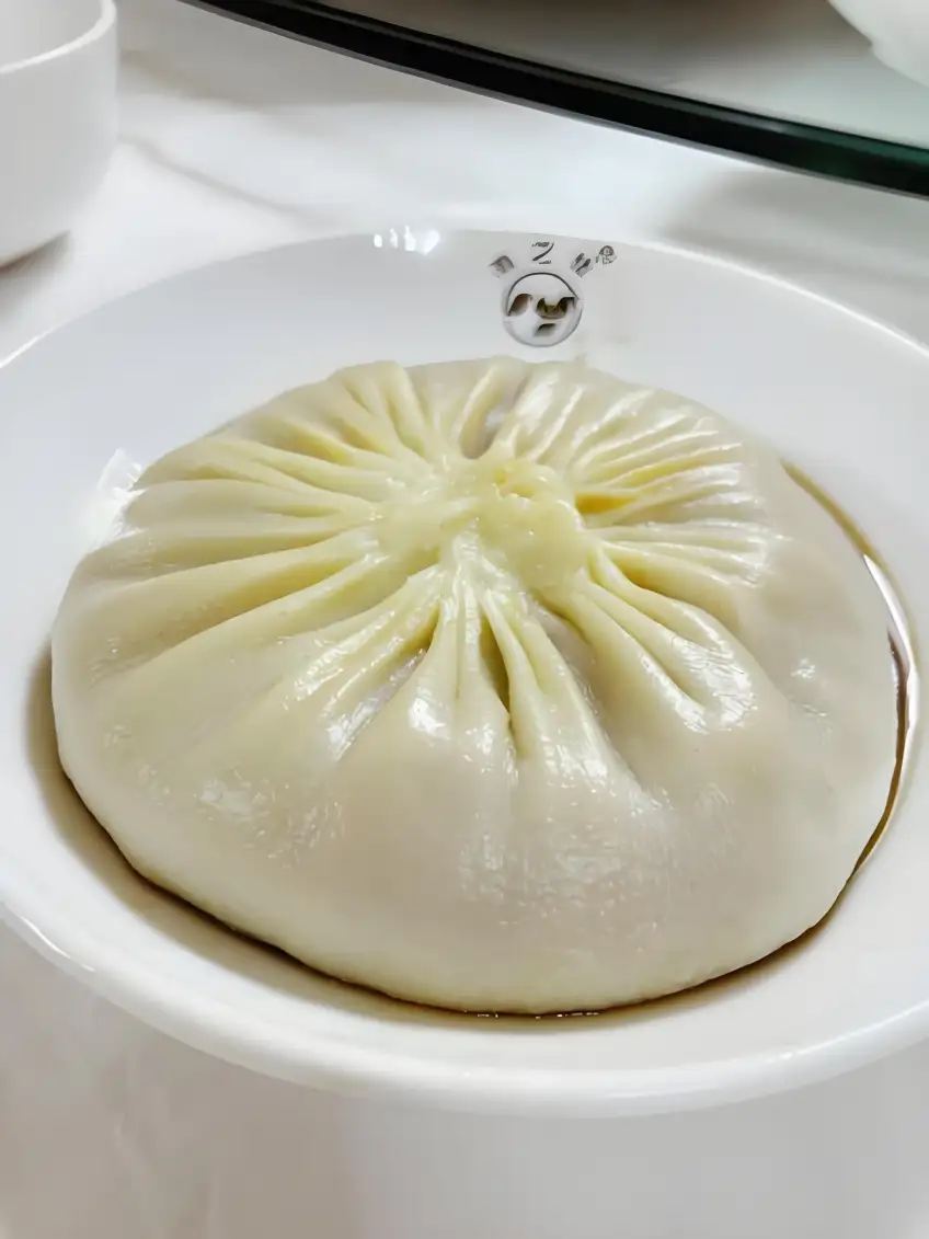 竹之源碗中蟹黃湯包近景