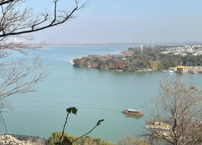 镇江北固山看长江