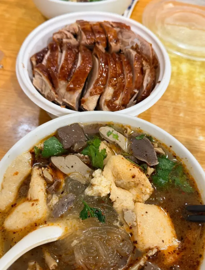 鸭血粉丝汤