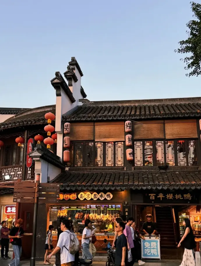 秦淮河街景