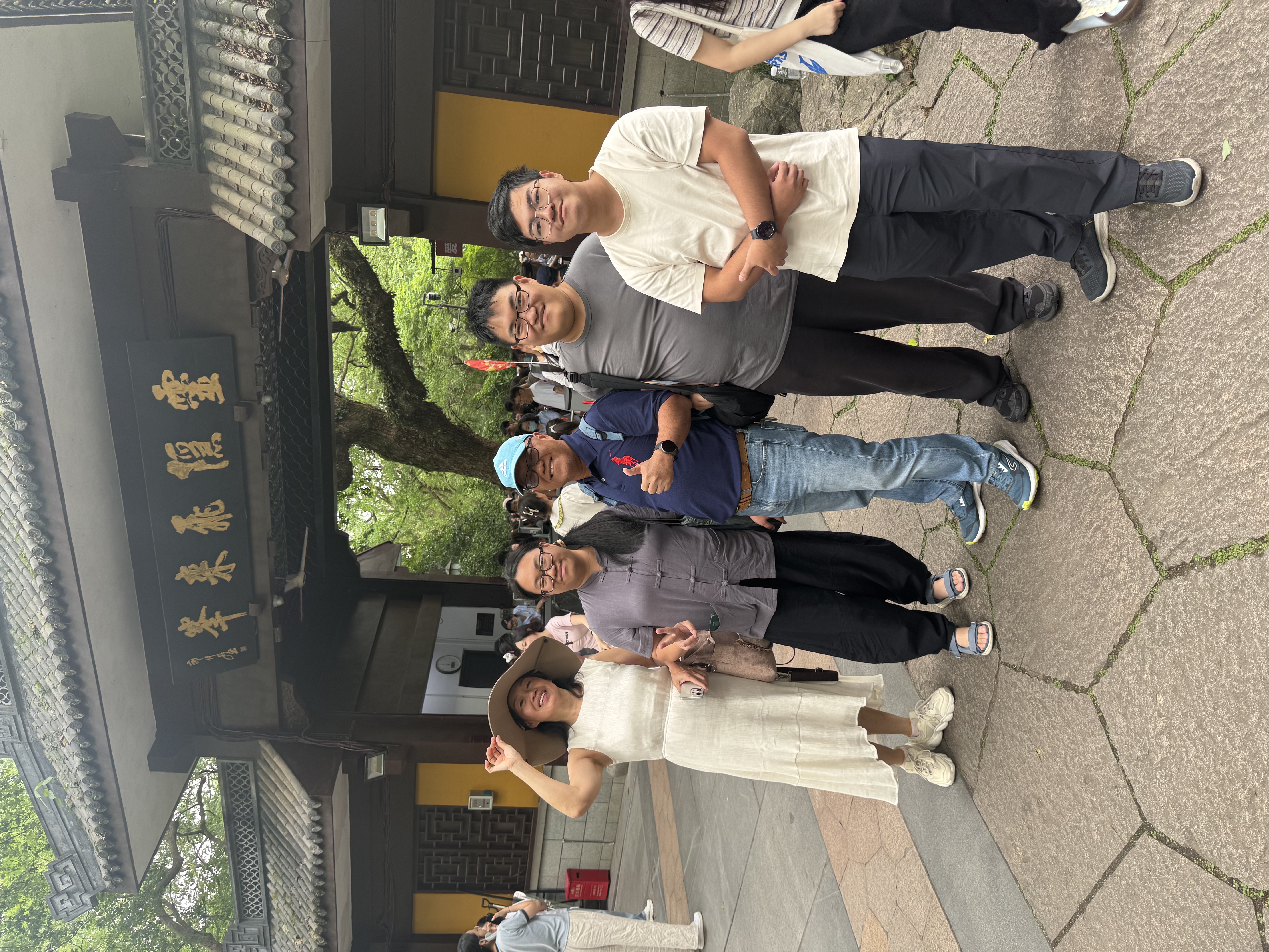 在绿色旅行网定制专属小包团，开启江南三日行，一家五口的幸福暖心旅途
