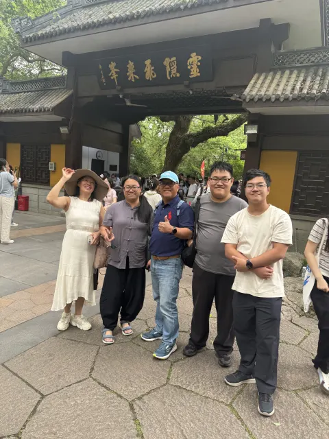 在绿色旅行网定制专属小包团，开启江南三日行，一家五口的幸福暖心旅途