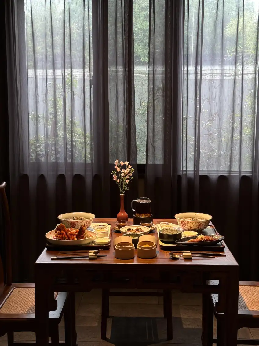 雙人餐檯窗邊蘇幫菜示意