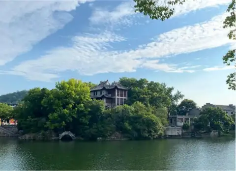 海外游客带着爸妈游浙江|跟着绿色旅行网来蒋氏故居，开启一场不赶不累的宁波旅游